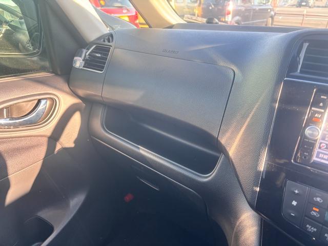 セレナ ハイウェイスター　Ｖセレ＋セーフティＩＩ　ＳＨＶ　純正ナビ　フリップダウンモニター（14枚目）