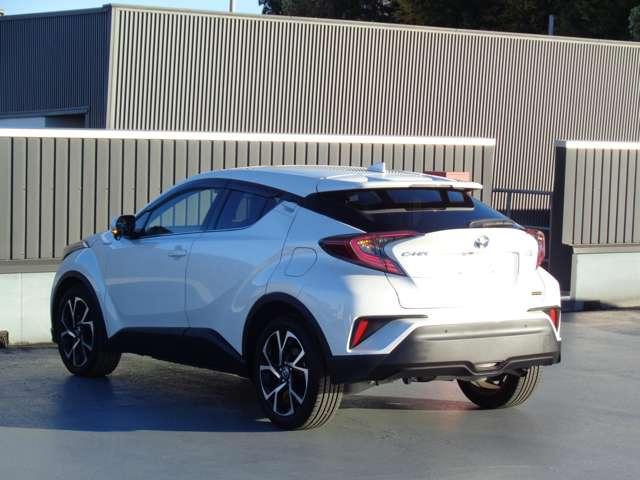 C-HR ハイブリッド 1.8 G ナビ バックカメラ シートヒーター ETC TSS アダクティブクルーズ シートヒータ アイドルストップ AHB 禁煙車両 LEDヘッド バックモニタ イモビライザー ナビ&TV ETC付 スマキー(4枚目)