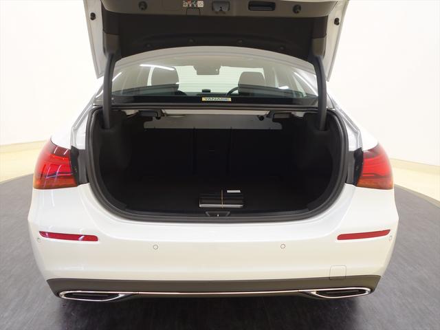 Ａクラスセダン Ａ１８０　セダン　ナビゲーションパッケージ　Ｂｌｕｅｔｏｏｔｈ接続　ＥＴＣ　ＬＥＤヘッドライト　ＴＶ　アイドリングストップ　クルーズコントロール　コネクテッド機能　シートヒーター　トランクスルー　ナビ　バックモニター（6枚目）