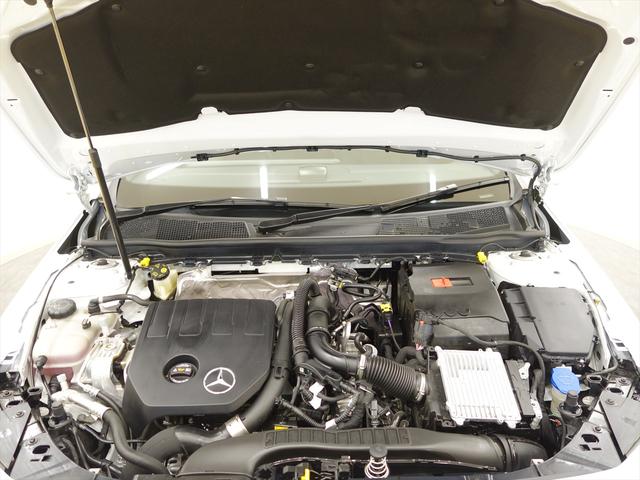 Ａクラスセダン Ａ１８０　セダン　ナビゲーションパッケージ　Ｂｌｕｅｔｏｏｔｈ接続　ＥＴＣ　ＬＥＤヘッドライト　ＴＶ　アイドリングストップ　クルーズコントロール　コネクテッド機能　シートヒーター　トランクスルー　ナビ　バックモニター（33枚目）