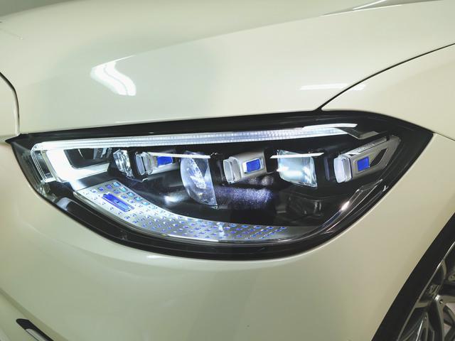 ヤナセの中古車は、すべて第三者検査専門機関（ＡＩＳ）によって、内外装から機関にいたるまで公正かつ厳正に検査されます。検査後、経験豊富なスタッフが、記録簿の確認、ＣＰＵ診断テストなどを実施いたします。