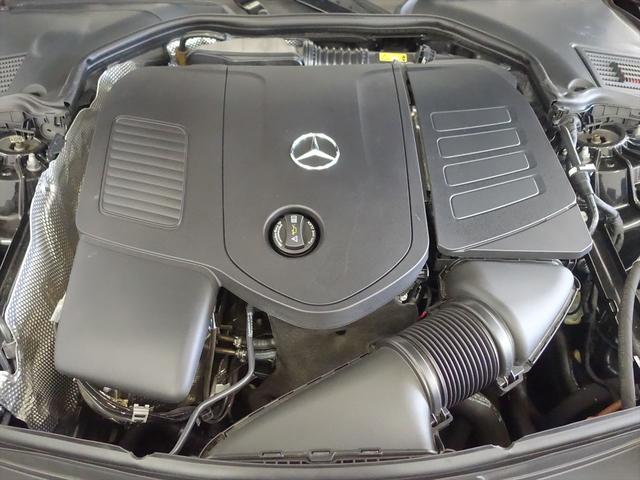 Ｃクラス Ｃ２００　アバンギャルド　ＡＭＧライン　ベーシックパッケージ　Ｂｌｕｅｔｏｏｔｈ接続　ＥＴＣ　ＬＥＤヘッドライト　ＴＶ　アイドリングストップ　クルーズコントロール　コネクテッド機能　サイドカメラ　サンルーフ・ガラスルーフ　シートヒーター（9枚目）