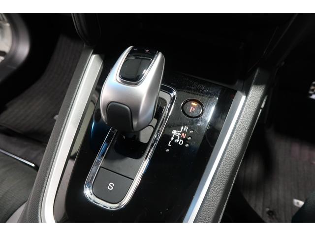 シャトル ハイブリッドXホンダセンシング 認定中古車 2年保証 メモリ-ナビ ETC 前後ドライブレコーダー バックカメラ ワンオーナー 横滑抑制 スマ-トキ- 盗難防止 フルTV サイドエアバッグ シートヒーター LEDヘッドライト 禁煙車(11枚目)