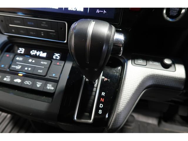 ステップワゴンスパーダ スパーダホンダセンシング 認定中古車 1年保証 メモリーナビ バックカメラ ETC 前後ドラレコ ワンオーナー 盗難防止 追従式クルーズコントロール ブルートゥース 衝突軽減ブレーキ 禁煙車 USB入力 LEDヘッドライト(11枚目)