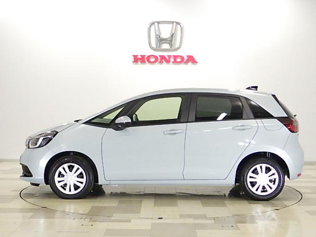 フィット e:HEVホーム ワンオーナー/衝突軽減ブレーキ/認定中古車/フルセグTV/メモリーナビ/サポカー/ETC/ドライブレコーダー/バックモニター/LEDライト/クルコン/スマートキー/横滑り防止装置/USB入力端子 禁煙(26枚目)