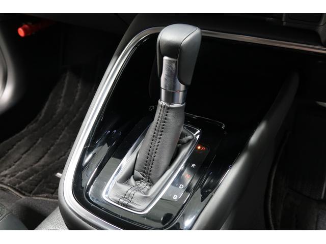 ヴェゼル e:HEVZ 認定中古車/2年保証付/ワンオーナー/禁煙車/衝突軽減ブレーキ/サポカー/メモリーナビ/前後ドラレコ/ETC/バックカメラ/シートヒーター/LEDライト/クルコン/スマートキー/純正アルミ/電動ゲート(12枚目)