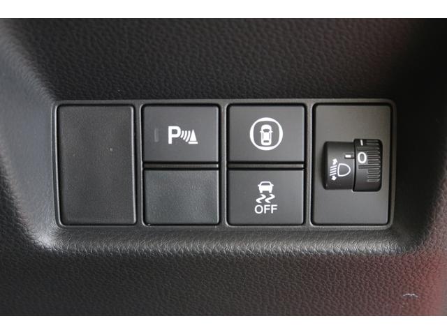 フィット ホーム　認定中古車／２年保証付／ワンオーナー／禁煙車／スマートキー／サポカー／運転支援／衝突軽減ブレーキ／障害物センサー／フルセグＴＶ／メモリーナビ／バックカメラ／前後ドライブレコーダー／ＬＥＤヘッドライト（17枚目）