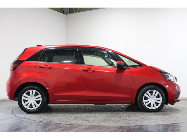 フィット ホーム　認定中古車／２年保証付／ワンオーナー／禁煙車／スマートキー／サポカー／運転支援／衝突軽減ブレーキ／障害物センサー／フルセグＴＶ／メモリーナビ／バックカメラ／前後ドライブレコーダー／ＬＥＤヘッドライト（28枚目）