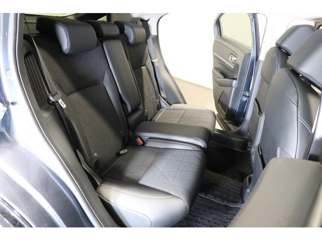 ヴェゼル ｅ：ＨＥＶＺ　認定中古車　２年保証付　ワンオーナー　禁煙車　純正ナビ　バックカメラ　ＥＴＣ　運転支援　盗難防止装置　フルセグテレビ　スマ－トキ－　アクティブクルーズ　パーキングセンサー　ワイヤレス充電　横滑り防止（28枚目）