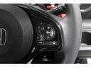 Hondaセンシングの機能のひとつ、アダプティブクルーズコントロール付!アクセルから足を離しても設定したスピードと前車との車間を保ち走行してくれます!車線維持もアシスト☆高速道路で疲労軽減ですね☆