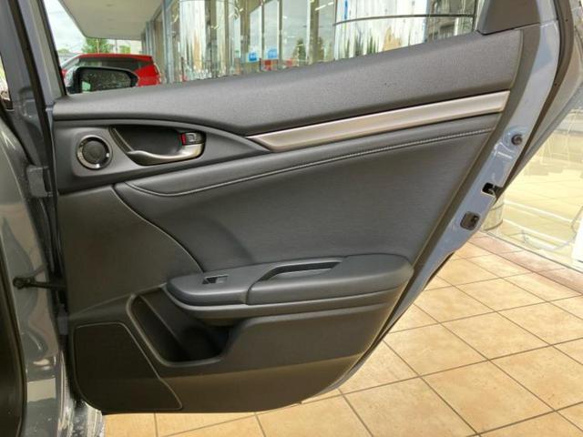 シビック ヒョウジュン サンルーフ/保証書/純正 SDナビ/ホンダセンシング/シートヒーター 前席/車線逸脱防止支援システム/シート 合皮/ドライブレコーダー 前後/ヘッドランプ LED/Bluetooth接続 バックカメラ(21枚目)