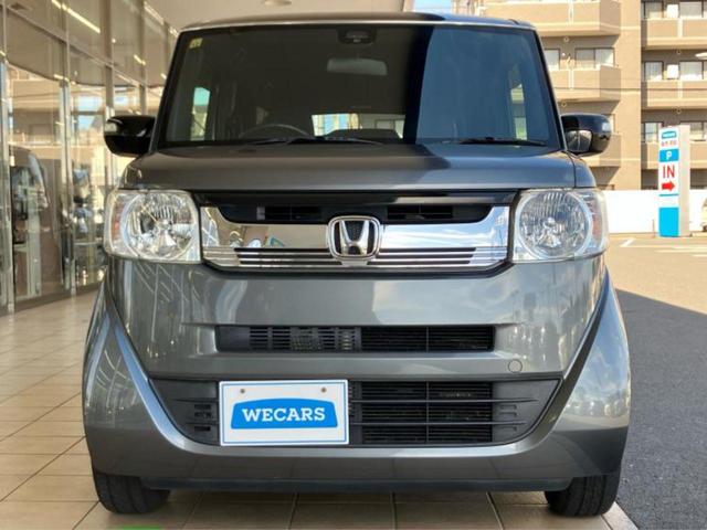 ＷＥＣＡＲＳでは各商談席に大型モニターをご用意しております！見やすい大画面でゆったりと全国の在庫をご覧いただけます！是非ご来店お待ちしております！