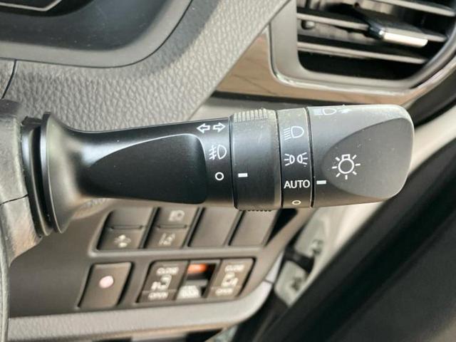 ヴォクシー ZS 保証書/純正 10インチ SDナビ/フリップダウンモニター 純正 12.1インチ/トヨタセーフティセンス/両側電動スライドドア/車線逸脱防止支援システム/パーキングアシスト バックガイド バックカメラ(16枚目)