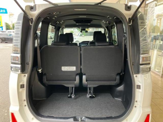 ヴォクシー ZS 保証書/純正 10インチ SDナビ/フリップダウンモニター 純正 12.1インチ/トヨタセーフティセンス/両側電動スライドドア/車線逸脱防止支援システム/パーキングアシスト バックガイド バックカメラ(20枚目)