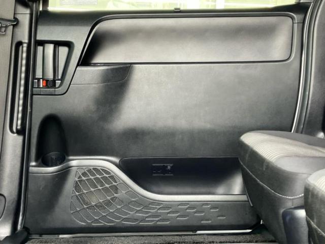 ヴォクシー ZS 保証書/純正 10インチ SDナビ/フリップダウンモニター 純正 12.1インチ/トヨタセーフティセンス/両側電動スライドドア/車線逸脱防止支援システム/パーキングアシスト バックガイド バックカメラ(23枚目)