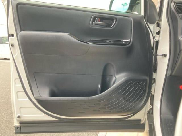 ヴォクシー ZS 保証書/純正 10インチ SDナビ/フリップダウンモニター 純正 12.1インチ/トヨタセーフティセンス/両側電動スライドドア/車線逸脱防止支援システム/パーキングアシスト バックガイド バックカメラ(24枚目)