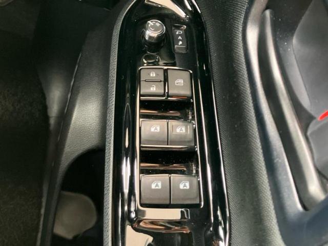 ヴォクシー ZS 保証書/純正 10インチ SDナビ/フリップダウンモニター 純正 12.1インチ/トヨタセーフティセンス/両側電動スライドドア/車線逸脱防止支援システム/パーキングアシスト バックガイド バックカメラ(32枚目)