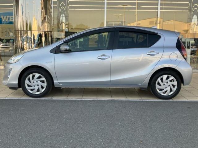 アクア S 保証書/純正 SDナビ/パーキングアシスト バックガイド/Bluetooth接続/EBD付ABS/横滑り防止装置/アイドリングストップ/バックモニター/ワンセグTV/エアバッグ 運転席 バックカメラ(2枚目)