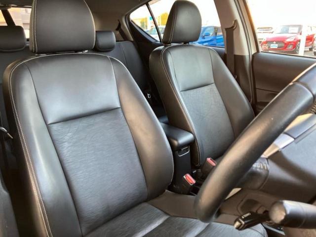 アクア Ｇブラックソフトレザーセレクション　保証書／純正　ＳＤナビ／Ｂｌｕｅｔｏｏｔｈ接続／ＥＴＣ／ＥＢＤ付ＡＢＳ／横滑り防止装置／アイドリングストップ／バックモニター／フルセグＴＶ／エアバッグ　運転席／エアバッグ　助手席／パワーウインドウ（4枚目）