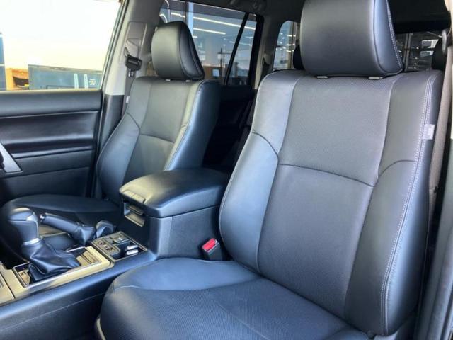ランドクルーザープラド 4WD TX Lパッケージマットブラックエディション サンルーフ/保証書/社外 SDナビ/衝突安全装置/シートヒーター/車線逸脱防止支援システム/シート フルレザー/ドライブレコーダー 社外/ヘッドランプ LED/Bluetooth接続/ETC 革シート(6枚目)
