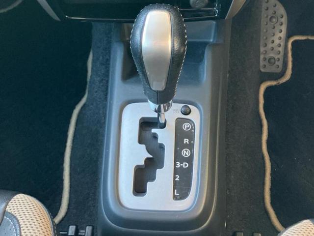 ジムニー 4WDランドベンチャー 新品タイヤ/社外 SDナビ/シート 合皮/ETC/ABS/フルセグTV/禁煙車/エアバッグ 運転席/エアバッグ 助手席/アルミホイール 純正 16インチ/パワーウインドウ/キーレスエントリー 4WD(18枚目)