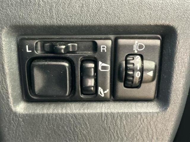 ジムニー 4WDランドベンチャー 新品タイヤ/社外 SDナビ/シート 合皮/ETC/ABS/フルセグTV/禁煙車/エアバッグ 運転席/エアバッグ 助手席/アルミホイール 純正 16インチ/パワーウインドウ/キーレスエントリー 4WD(35枚目)