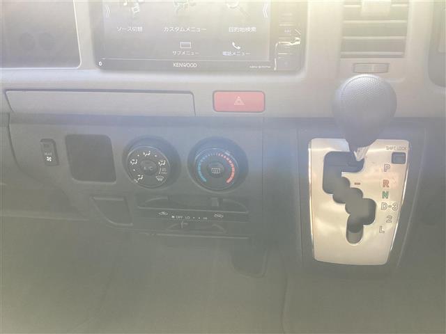 ハイエースバン SロングDX GLパッケージ キーレス 社外アルミ 社外SDナビ フルセグ バックカメラ ETC 電動格納ミラー パワーウィンドウ DVD Bluetoothオーディオ スライドドア リアクーラー AC100V フォグ ETC(13枚目)