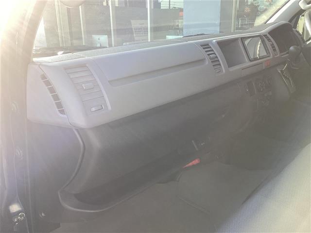 ハイエースバン SロングDX GLパッケージ キーレス 社外アルミ 社外SDナビ フルセグ バックカメラ ETC 電動格納ミラー パワーウィンドウ DVD Bluetoothオーディオ スライドドア リアクーラー AC100V フォグ ETC(16枚目)