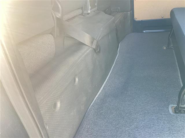 ハイエースバン SロングDX GLパッケージ キーレス 社外アルミ 社外SDナビ フルセグ バックカメラ ETC 電動格納ミラー パワーウィンドウ DVD Bluetoothオーディオ スライドドア リアクーラー AC100V フォグ ETC(22枚目)