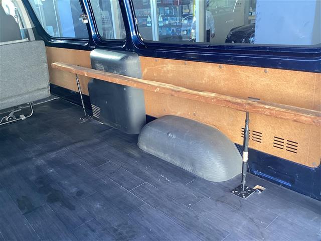 ハイエースバン SロングDX GLパッケージ キーレス 社外アルミ 社外SDナビ フルセグ バックカメラ ETC 電動格納ミラー パワーウィンドウ DVD Bluetoothオーディオ スライドドア リアクーラー AC100V フォグ ETC(25枚目)