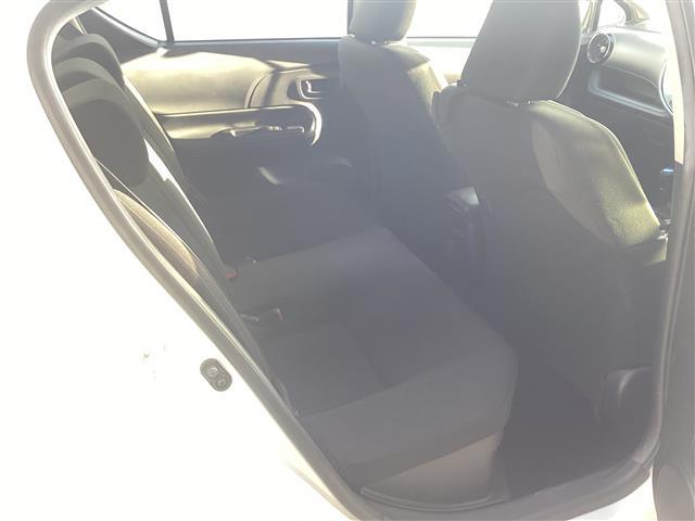 アクア S 純正SDナビ ワンセグ バックカメラ ステアリングスイッチ スマートキー LEDヘッド AHB PCS LDA プッシュスタート ドライブレコーダー Bluetoothオーディオ オートエアコン(25枚目)