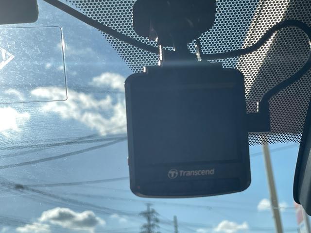 アクア Ｓ　スマートキー　プッシュスタート　純正ＳＤナビ　フルセグ　バックカメラ　フルセグ　シートヒーター　ドライブレコーダー　オートライト　ＡＨＢ　ＬＤＡ　ＰＣＳ　ビルトインＥＴＣ　Ｂｌｕｅｔｏｏｔｈ　アルミ（14枚目）