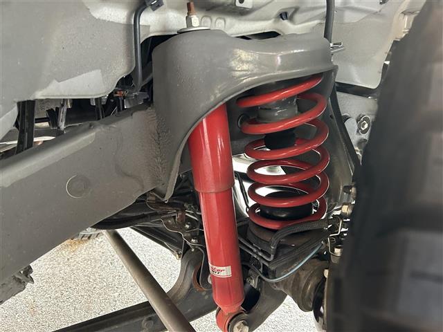 ジムニー ＸＣ　バックカメ　デュアルセンサーブレーキＳ　ワンオ－ナ－　Ｗエアバッグ　地デジフルセグＴＶ　ＡＵＴＯエアコン　Ｂｌｕｅｔｏｏｔｈ音楽　パワーウィンドゥ　ＥＴＣ付　ナビＴＶ　スマキー　横滑防止　ＰＳ　ＡＢＳ（18枚目）