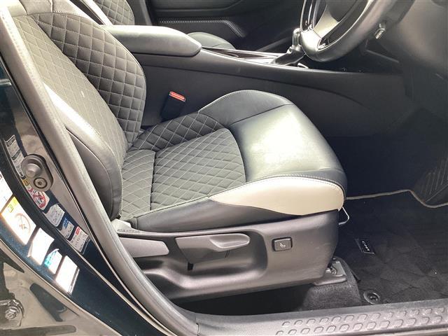 C-HR G モード ネロ 純正SDナビ フルセグ バックカメラ ビルトインETC ハーフレザー パワーシート シートヒーター レーダークルーズコントロール ICS AHB LDA ステアリングスイッチ LEDヘッド BSM(4枚目)