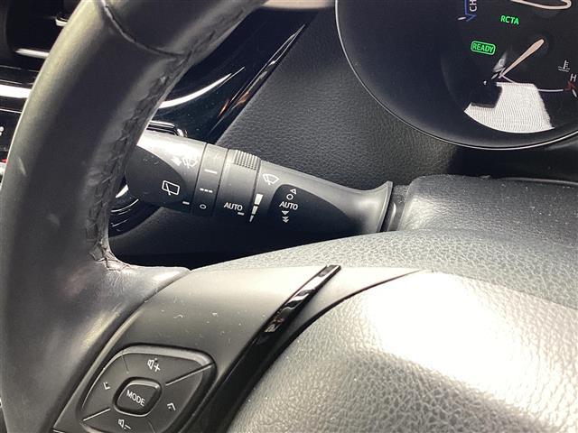 C-HR G モード ネロ 純正SDナビ フルセグ バックカメラ ビルトインETC ハーフレザー パワーシート シートヒーター レーダークルーズコントロール ICS AHB LDA ステアリングスイッチ LEDヘッド BSM(8枚目)