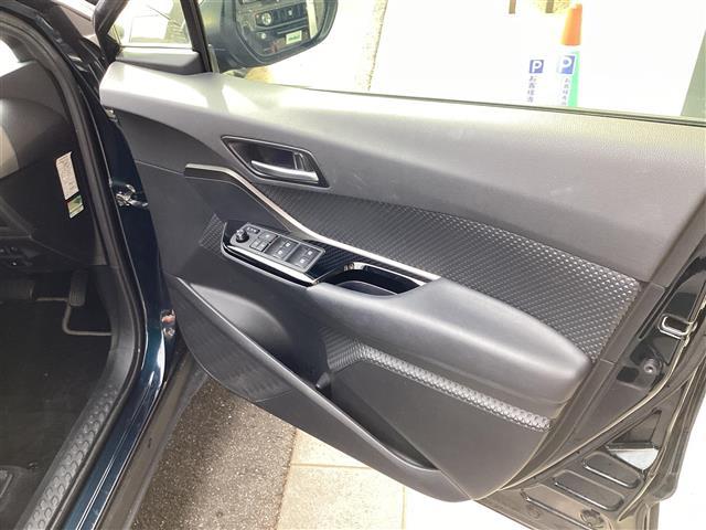 C-HR G モード ネロ 純正SDナビ フルセグ バックカメラ ビルトインETC ハーフレザー パワーシート シートヒーター レーダークルーズコントロール ICS AHB LDA ステアリングスイッチ LEDヘッド BSM(22枚目)