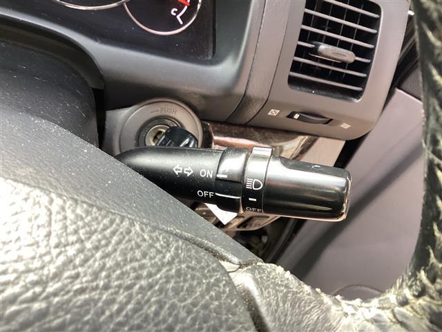 ランドクルーザープラド TXリミテッド ☆写真追加UP☆ ワンオーナー 革シート 社外HDDナビ フルセグ ルーフレール ETC バックカメラ 純正アルミ キーレス オートライト 4WD ワンオーナー 寒冷地仕様 革シート Bモニター(7枚目)