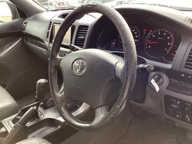 ランドクルーザープラド TXリミテッド ☆写真追加UP☆ ワンオーナー 革シート 社外HDDナビ フルセグ ルーフレール ETC バックカメラ 純正アルミ キーレス オートライト 4WD ワンオーナー 寒冷地仕様 革シート Bモニター(8枚目)