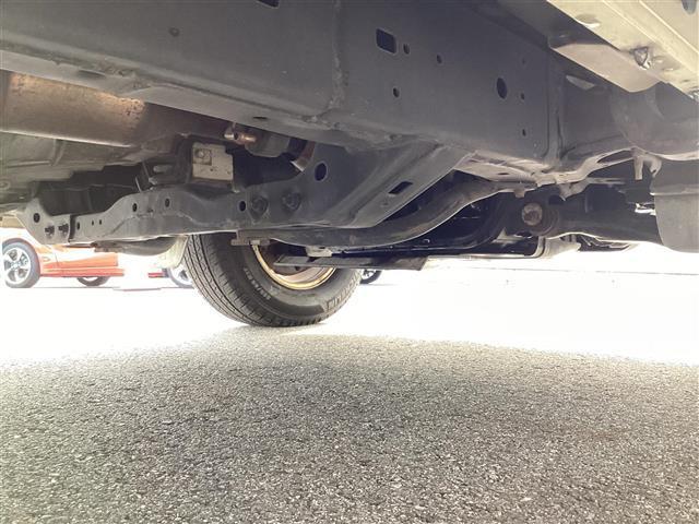 ランドクルーザープラド TXリミテッド ☆写真追加UP☆ ワンオーナー 革シート 社外HDDナビ フルセグ ルーフレール ETC バックカメラ 純正アルミ キーレス オートライト 4WD ワンオーナー 寒冷地仕様 革シート Bモニター(18枚目)