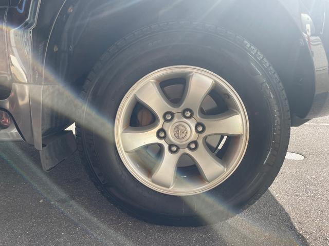 ランドクルーザープラド TXリミテッド ☆写真追加UP☆ ワンオーナー 革シート 社外HDDナビ フルセグ ルーフレール ETC バックカメラ 純正アルミ キーレス オートライト 4WD ワンオーナー 寒冷地仕様 革シート Bモニター(33枚目)