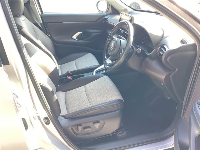 ヤリスクロス ハイブリッドZ ワンオーナー ハーフレザー パワーシート シートヒーター レーダークルーズコントロール BSM AHB LDA PCS ETC ディスプレイオーディオ フルセグ バックカメラ ナビ シートヒーター(2枚目)