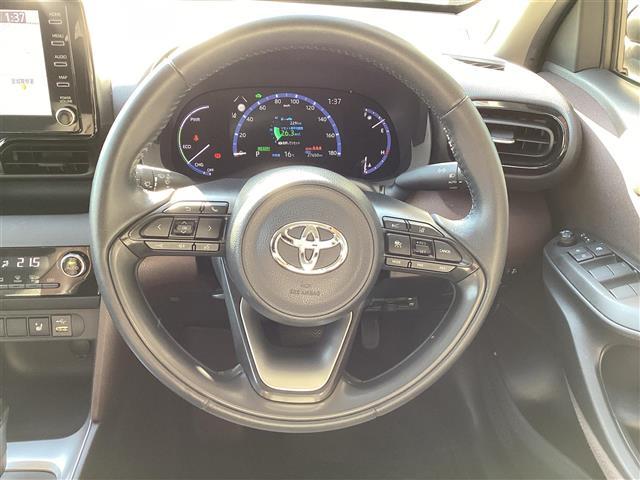 ヤリスクロス ハイブリッドZ ワンオーナー ハーフレザー パワーシート シートヒーター レーダークルーズコントロール BSM AHB LDA PCS ETC ディスプレイオーディオ フルセグ バックカメラ ナビ シートヒーター(6枚目)