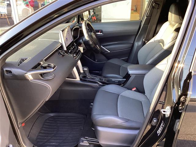 カローラクロス ハイブリッド　Ｚ　ワンオーナー　ハーフレザー　パワーシート　シートヒーター　ＰＣＳ　ＬＤＡ　ＡＨＢ　ＢＳＭ　レーダークルーズコントロール　パワーバックドア　フルセグ　ナビ　バックカメラ　全方位カメラ　ドライブレコーダー（17枚目）