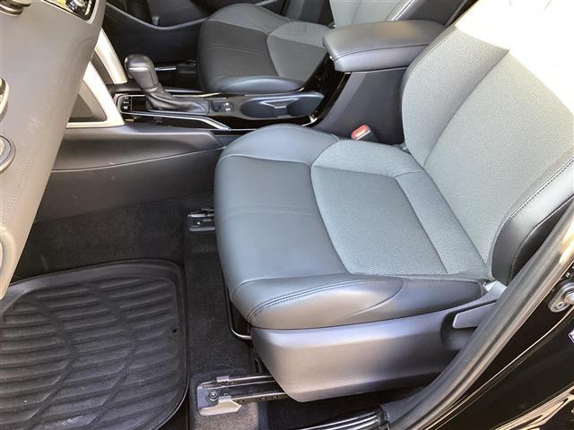 カローラクロス ハイブリッド　Ｚ　ワンオーナー　ハーフレザー　パワーシート　シートヒーター　ＰＣＳ　ＬＤＡ　ＡＨＢ　ＢＳＭ　レーダークルーズコントロール　パワーバックドア　フルセグ　ナビ　バックカメラ　全方位カメラ　ドライブレコーダー（19枚目）