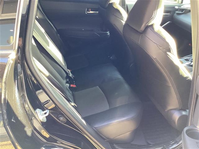 カローラクロス ハイブリッド　Ｚ　ワンオーナー　ハーフレザー　パワーシート　シートヒーター　ＰＣＳ　ＬＤＡ　ＡＨＢ　ＢＳＭ　レーダークルーズコントロール　パワーバックドア　フルセグ　ナビ　バックカメラ　全方位カメラ　ドライブレコーダー（21枚目）