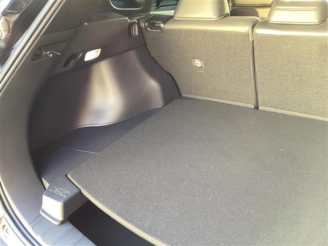 カローラクロス ハイブリッド　Ｚ　ワンオーナー　ハーフレザー　パワーシート　シートヒーター　ＰＣＳ　ＬＤＡ　ＡＨＢ　ＢＳＭ　レーダークルーズコントロール　パワーバックドア　フルセグ　ナビ　バックカメラ　全方位カメラ　ドライブレコーダー（25枚目）