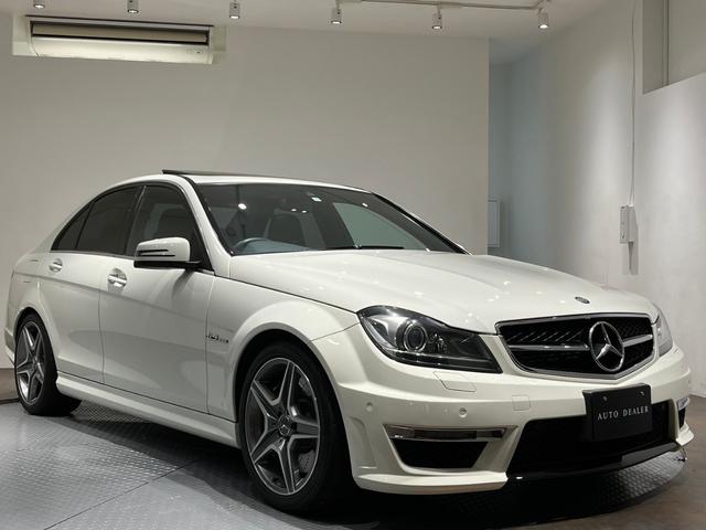 Ｃクラス Ｃ６３　ＡＭＧ　ｃ６３／Ｗ２０４／後期型／サンルーフ／純正１８ＡＷ／クルコン／ブラックレザー／シートヒーター／メモリー付パワーシート／純正ＴＶナビ／Ｂモニター／ＥＴＣ／スペアキー／（7枚目）