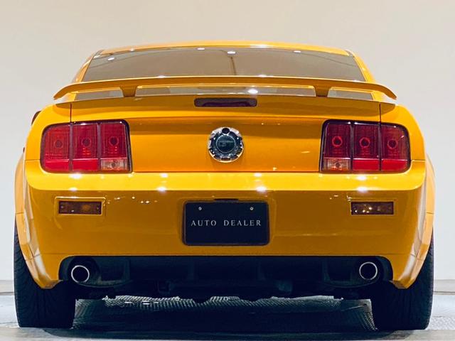 マスタング カリフォルニアスペシャル　５月５日迄ＧＷ期間価格／正規ディーラー車／５０台限定車／Ｖ８ＧＴ／社外２０インチホイール／社外ナビ／フロントフェイシアバンパー／エンジンフードスクープ／レザーシート／Ｂｌｕｅｔｏｏｔｈ（9枚目）