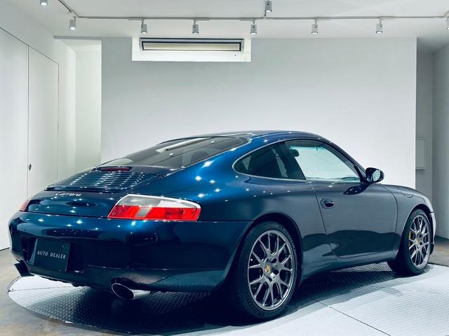 ９１１ 　カレラ　クーペ／９９６／ティプトロニックＳ／１８インチ純正ＡＷ／イエローキャリパー／革シート／／水平対向エンジン／カロッツェリアＨＤＤナビ／パワーシート／ＥＴＣ車載器／ＡＢＳ／記録簿アリ／エアバッグ（45枚目）