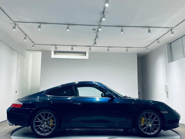 ９１１ 　カレラ　クーペ／９９６／ティプトロニックＳ／１８インチ純正ＡＷ／イエローキャリパー／革シート／／水平対向エンジン／カロッツェリアＨＤＤナビ／パワーシート／ＥＴＣ車載器／ＡＢＳ／記録簿アリ／エアバッグ（46枚目）